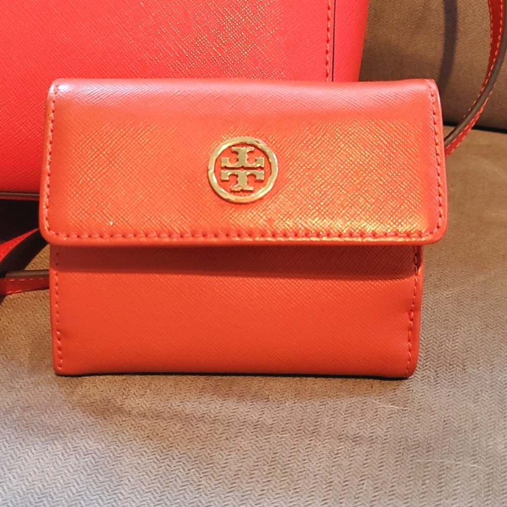 Gently Used Tory Burch Wallet